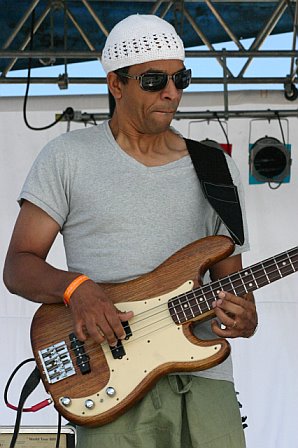 String Cheese Incident - Kai Eckhardt at 10K Lakes 2006