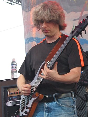 Mike Gordon Jams with Phish-mate Trey Anastasio at 10K Lakes 2006