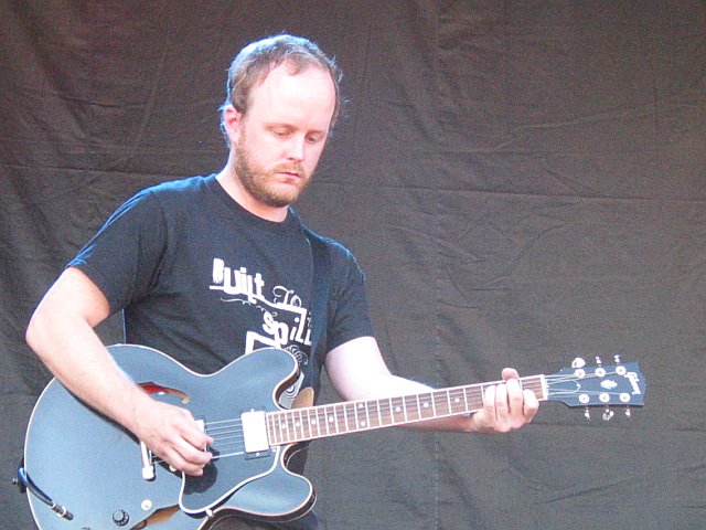 Lee Sargent Supports Built to Spill