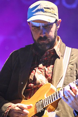 Guitarist Al Schnier