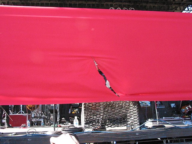 Polyphonic Spree Entrance: The Scissors Emerge...